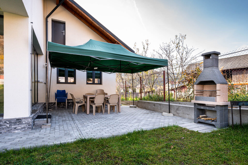 Spatii comune & curte